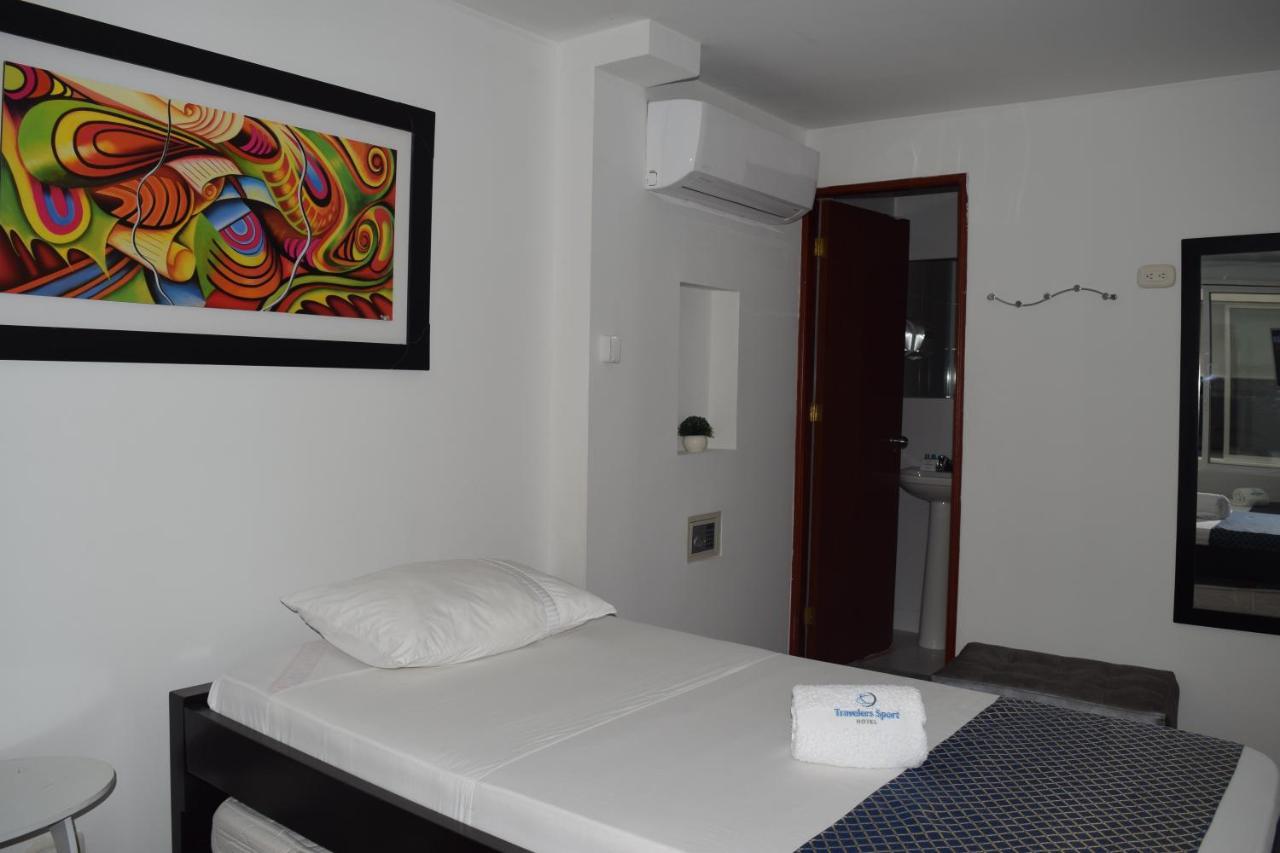 Hotel Travelers Sport كالي المظهر الخارجي الصورة