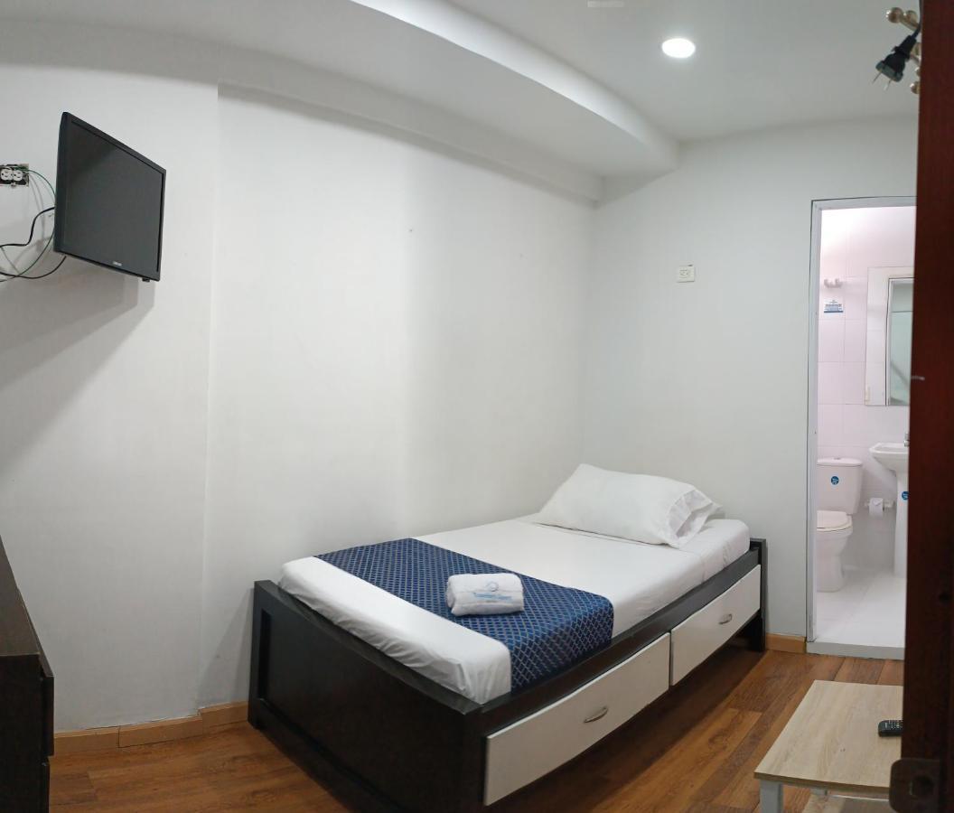 Hotel Travelers Sport كالي المظهر الخارجي الصورة